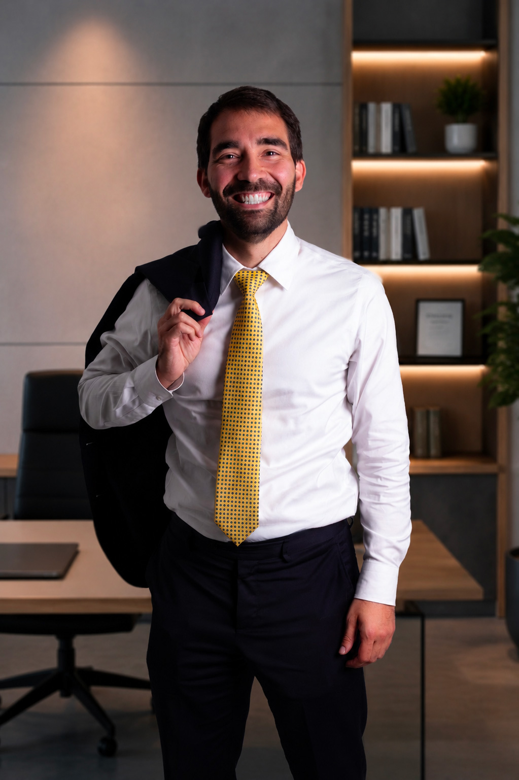 Andrea Langeli nel suo ufficio